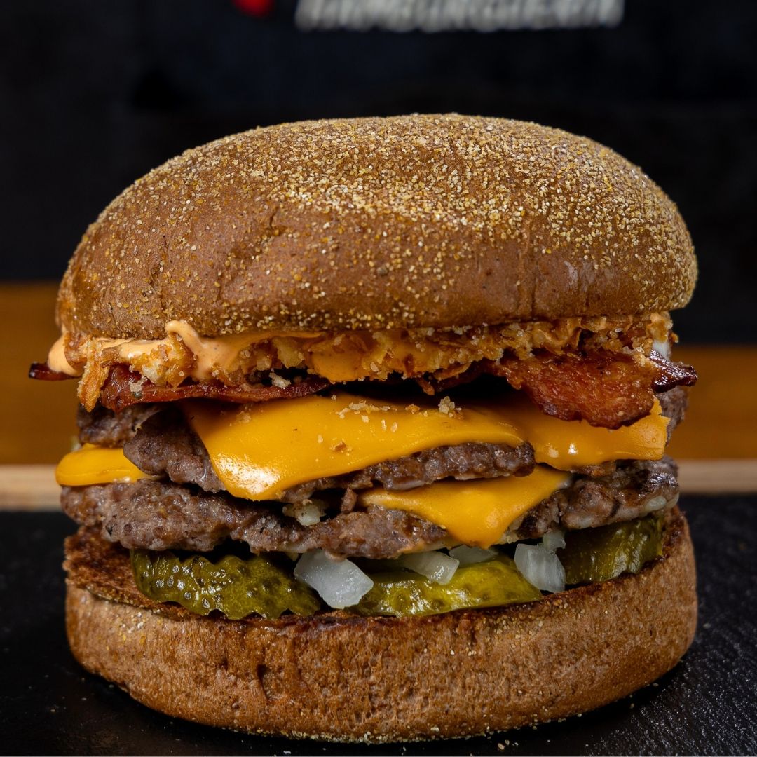 Hambúrguer Crispy Artesanal com molho kentuck e cebola crocante